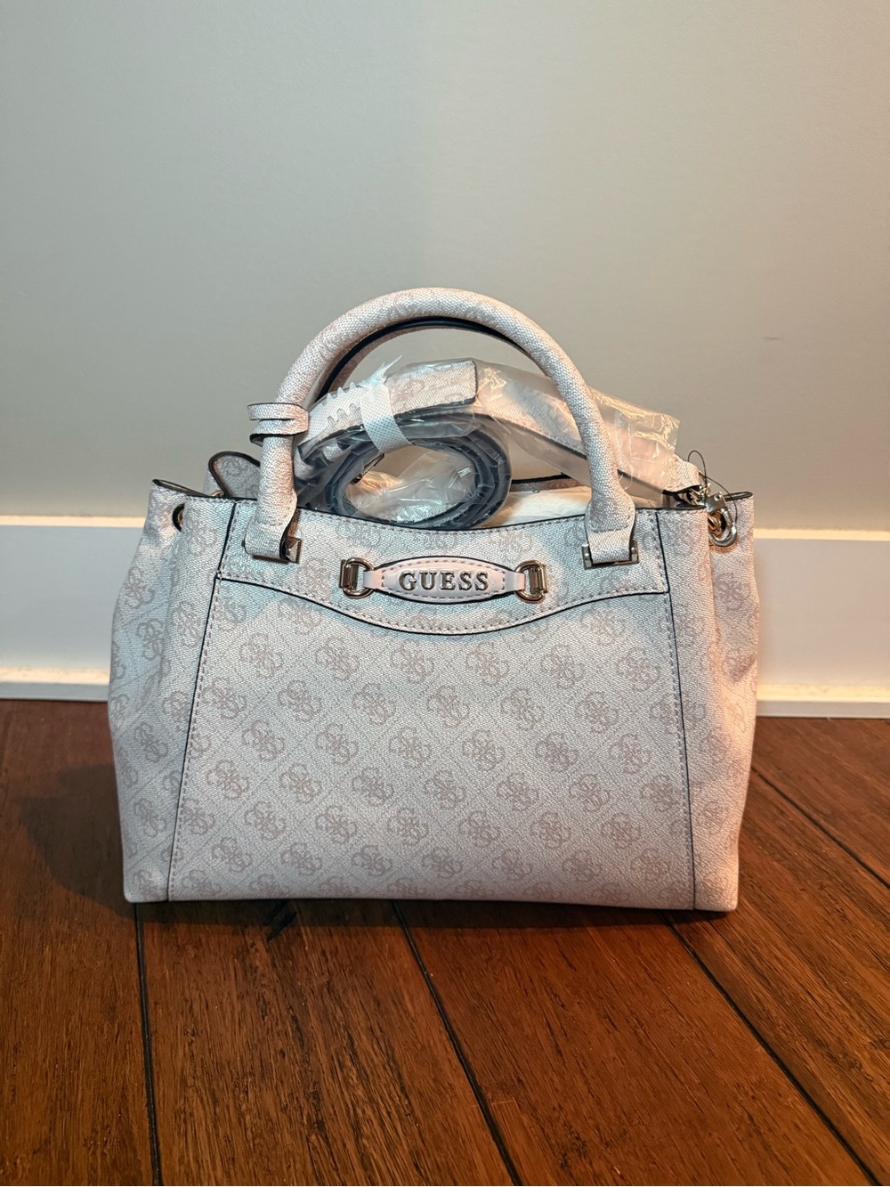 GUESS Emera Logo Crossbody Girlfriend Zip Handbag Blush Logo Signature NWT